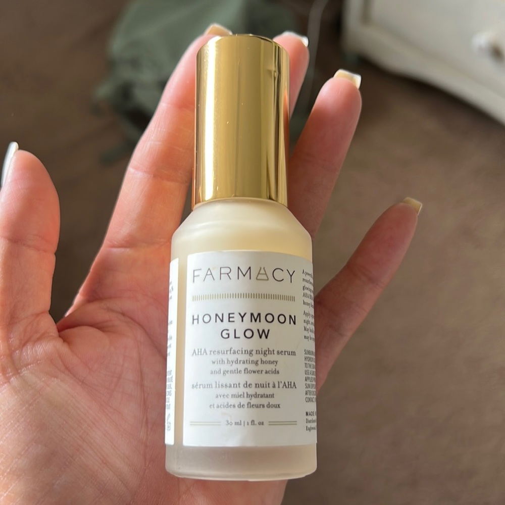 Farmacy Honeymoon glow serum